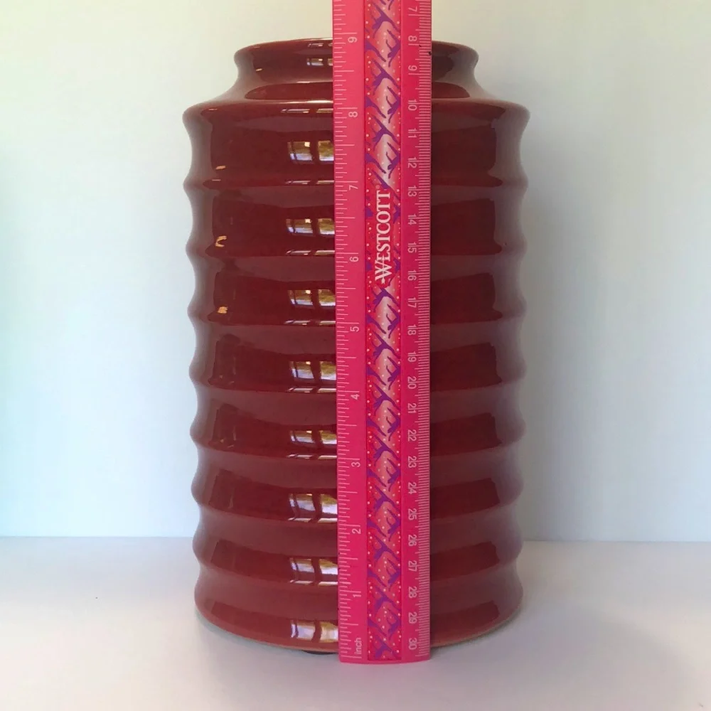 Pier 1 Made In India Red Speckled Ribbed Vase